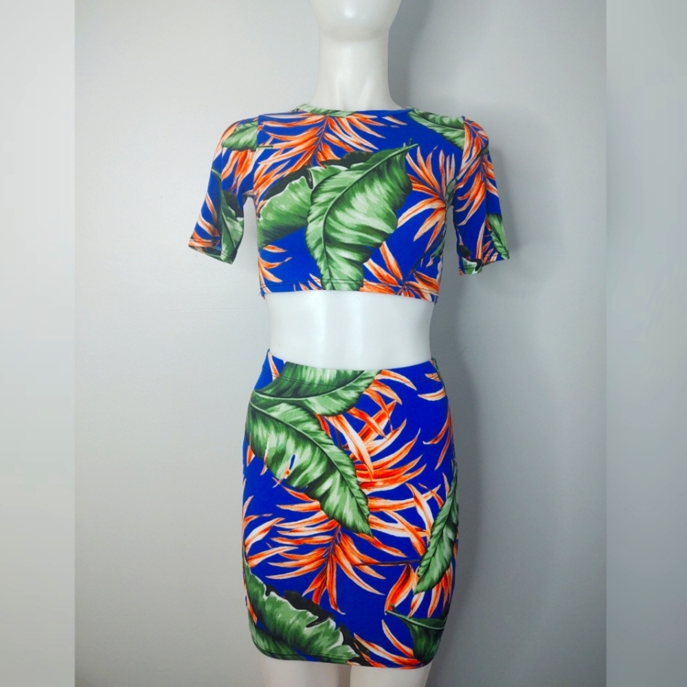 MM Floral Print Crop Top Short Sleeve Skirt 2 Piece Set